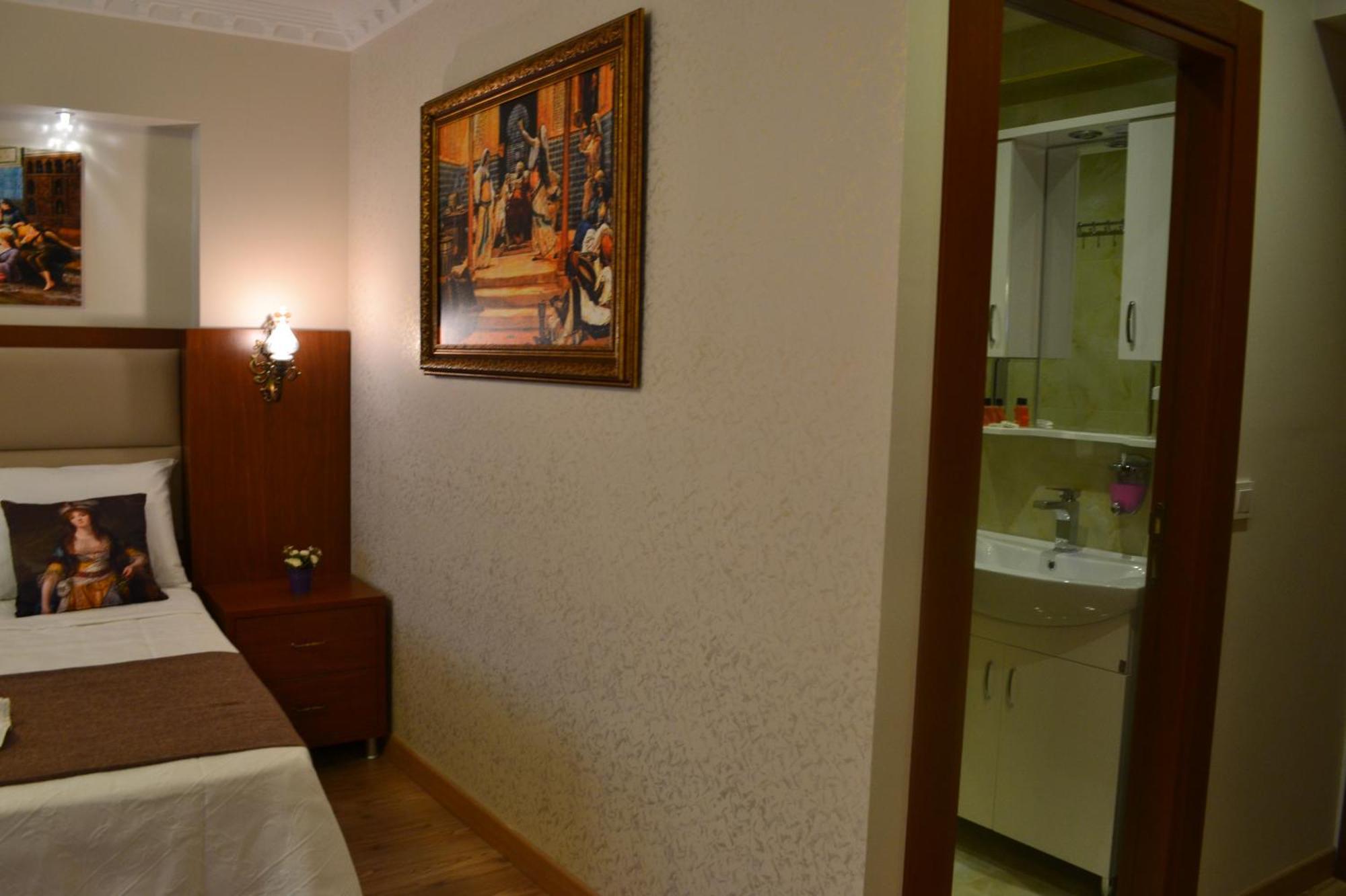 Blue Taksim 3*